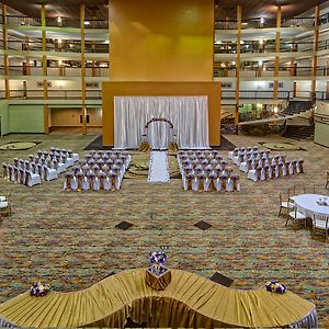 Clarion Hotel & Suites Conference Center Memphis Airport